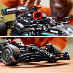 LEGO Mercedes-AMG F1 W14 E Performance