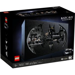 LEGO Batman Batcave - Shadow Box 76252
