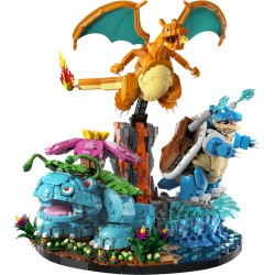 LEGO Pokémon 72153 Venusaur, Charizard e Blastoise, Kit di Modellismo 3D per Adulti con 3 Action Figure, Regalo da Collezione